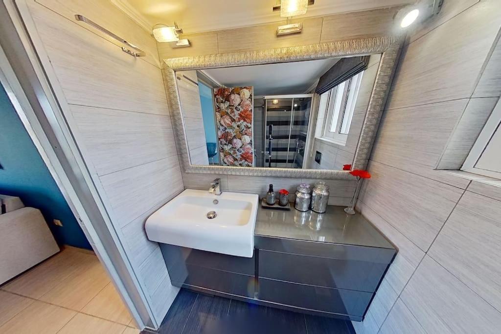 La Votanique Center Apartment Atene Esterno foto